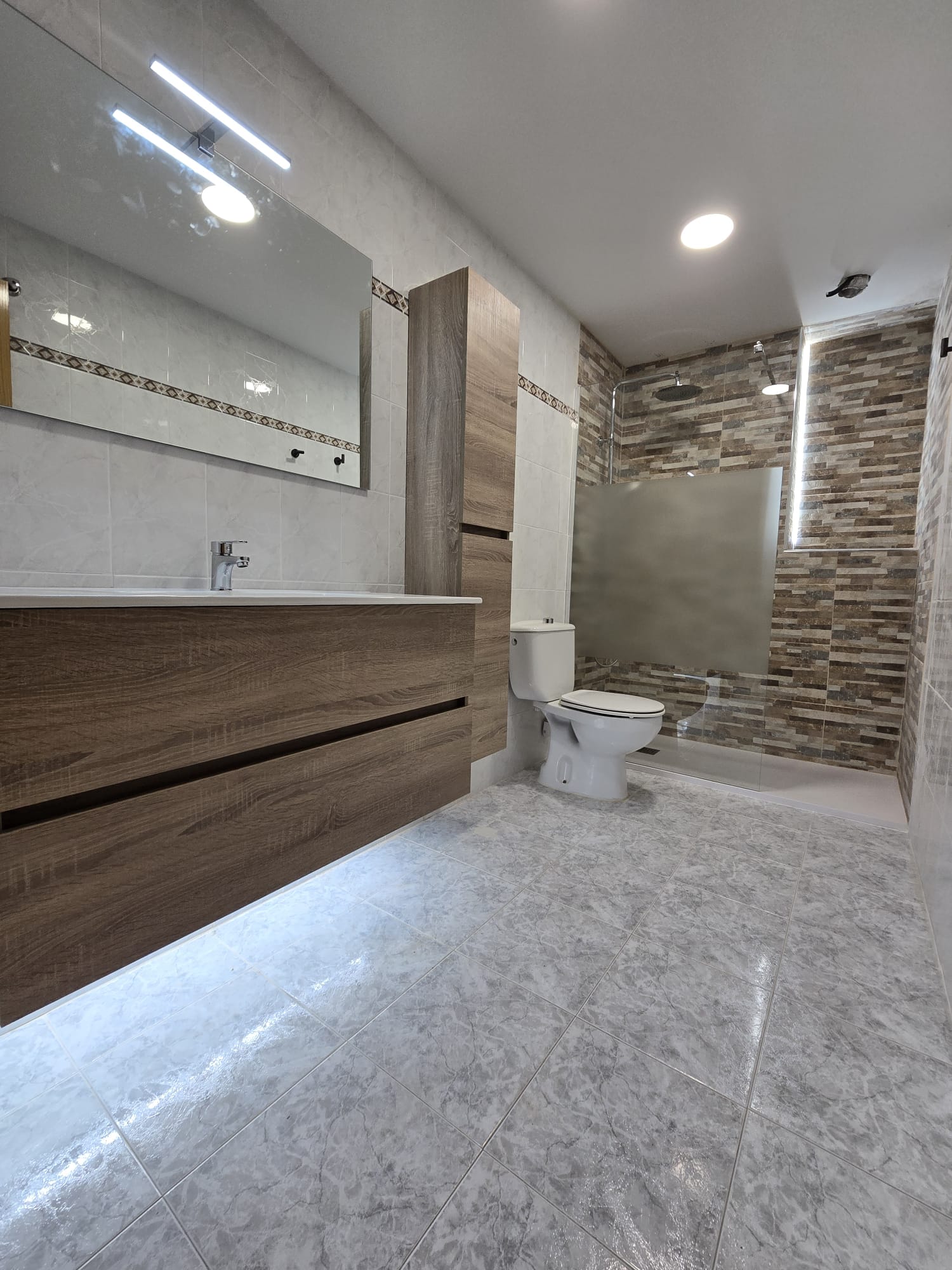 Baño reformado vista 3